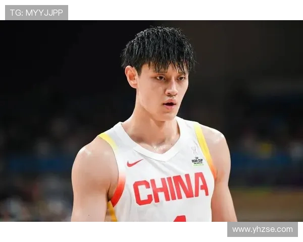 篮网中国赛引众怒：曾凡博遭雪藏，球迷高喊难平愤